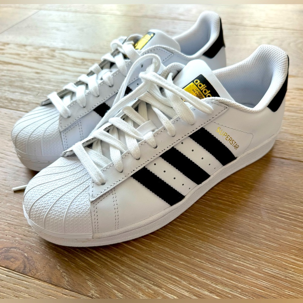 Classic Run DMC style low top Adidas - Women’s size 9